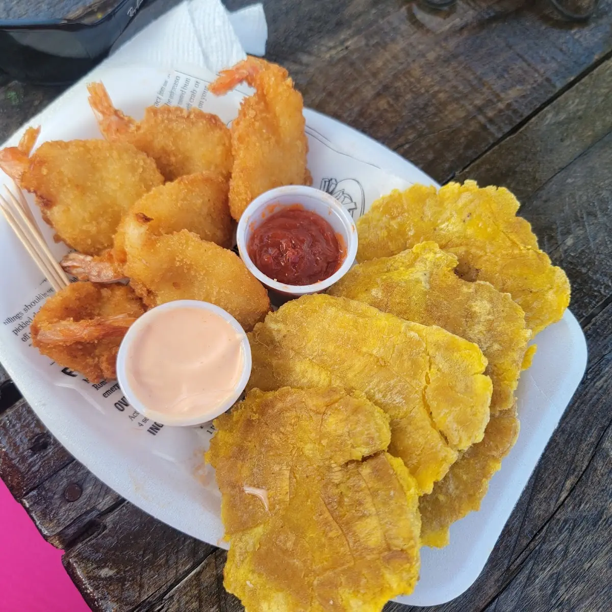Tostones Y Camarones Empanizados
