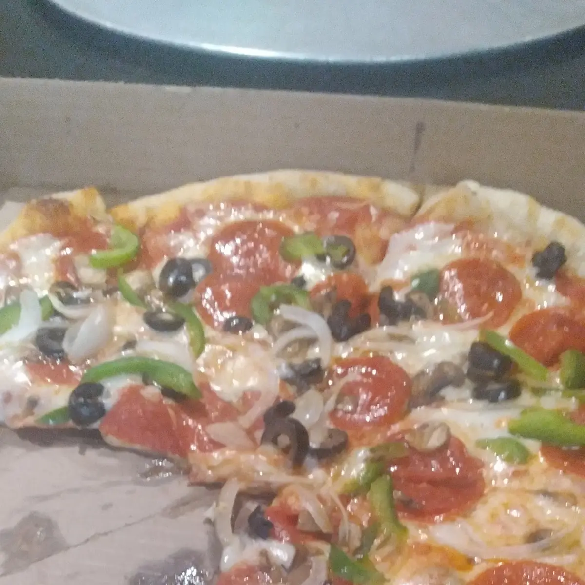 Deluxe Pizza