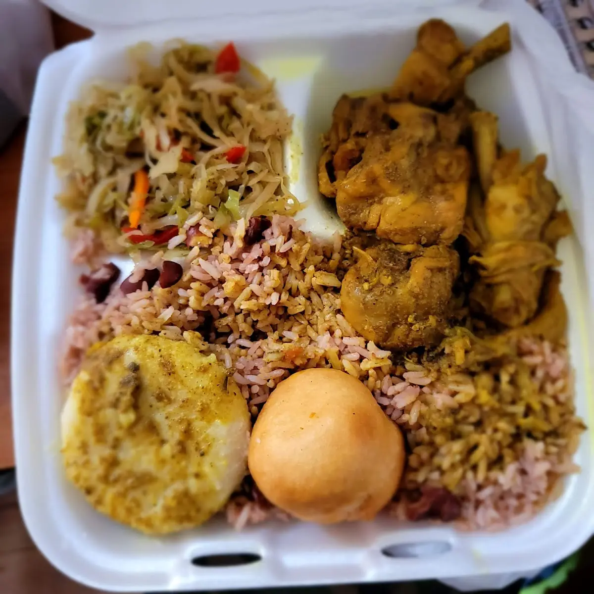 Curry Chicken with Rice and Peas Cabbage