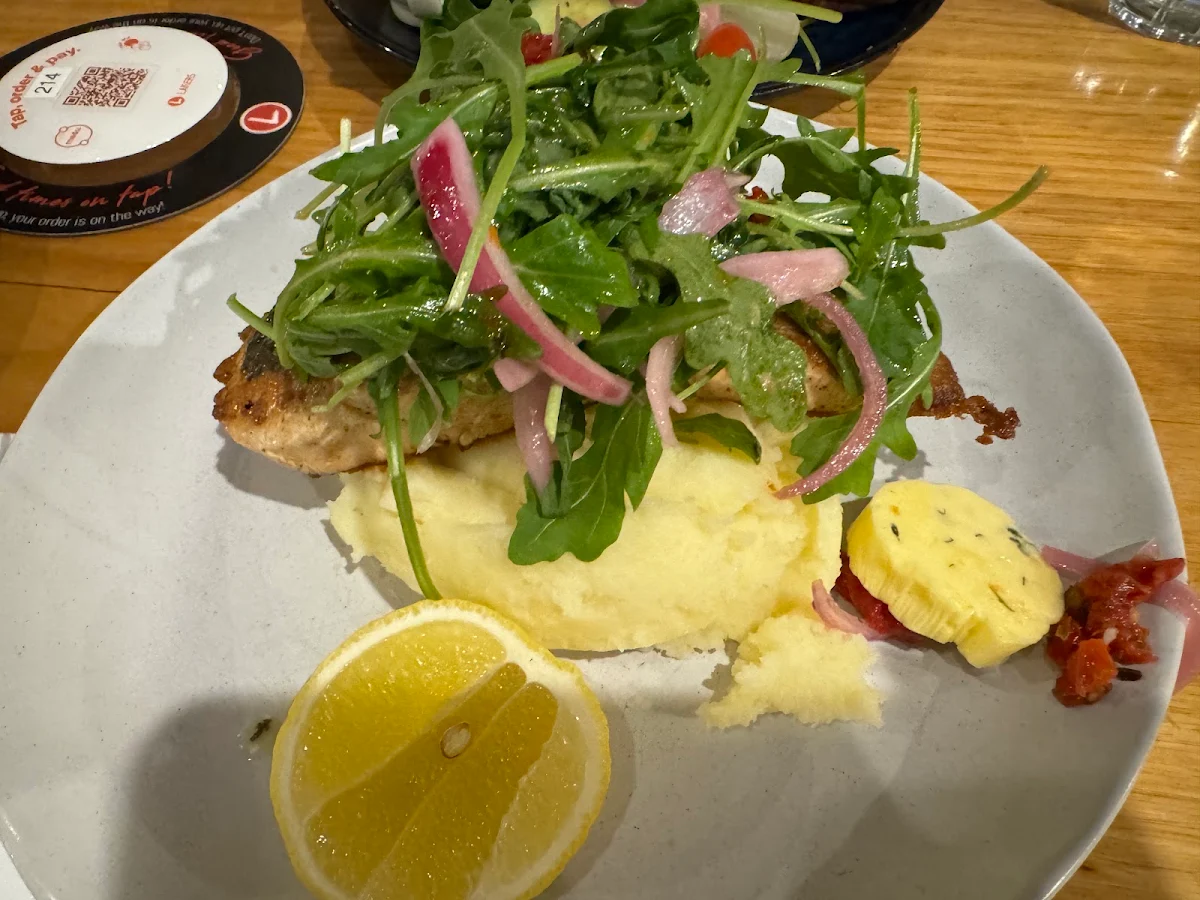 Crispy Skin Salmon, Lakers Tavern