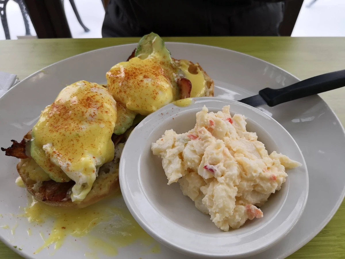 Poached Eggs California, Sunnyside Grill