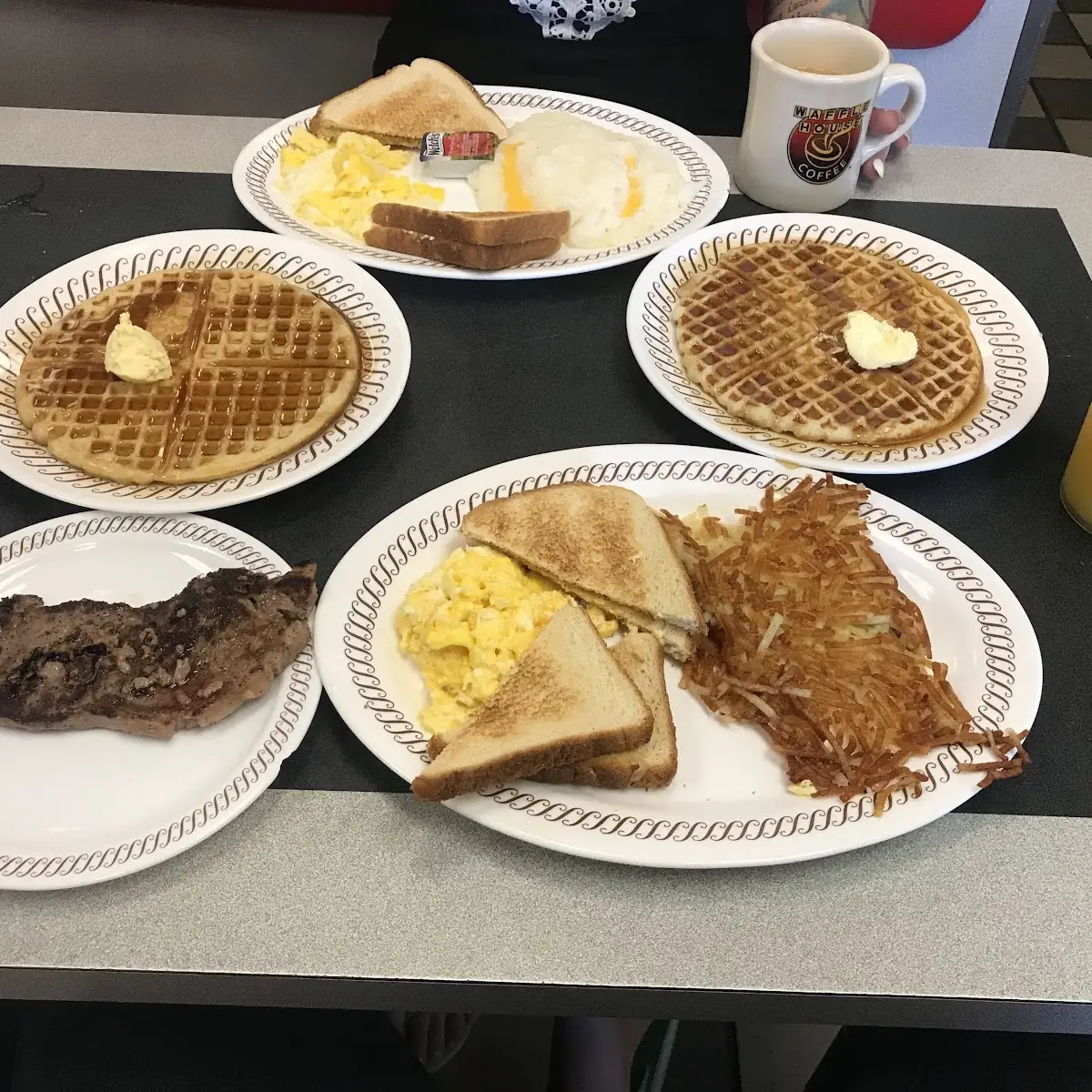 Big Breakfast with Hotcakes
