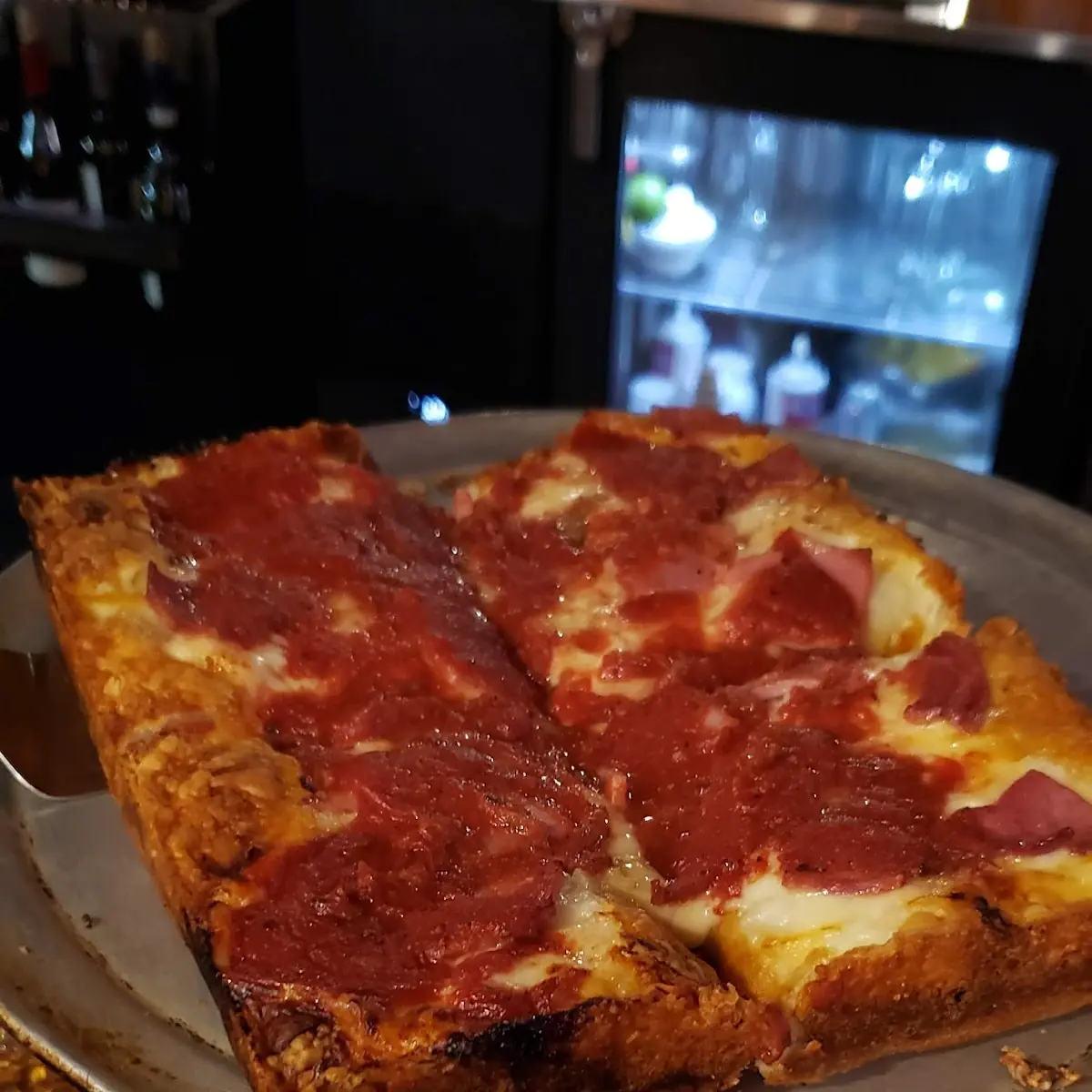 Small Deep Dish Ham Pizza