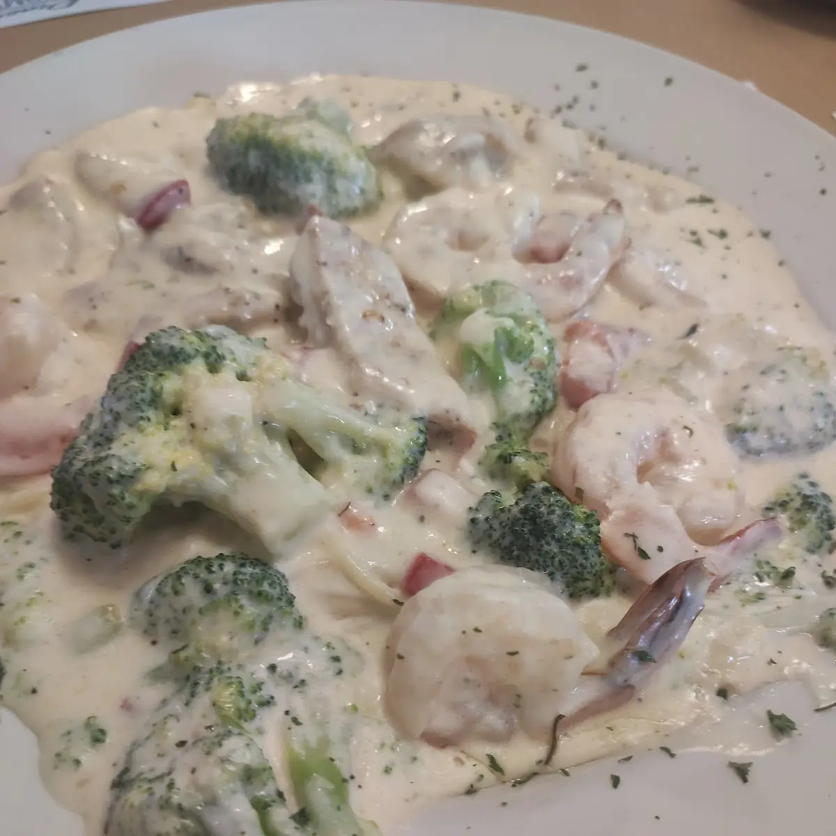 Shrimp and Chicken Ala Broccoli