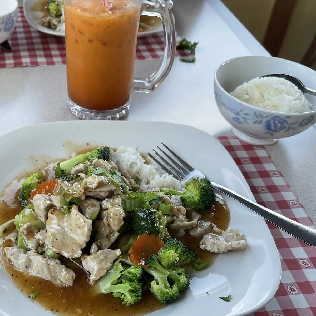 Garlic Pork White Rice Thai Iced Tea