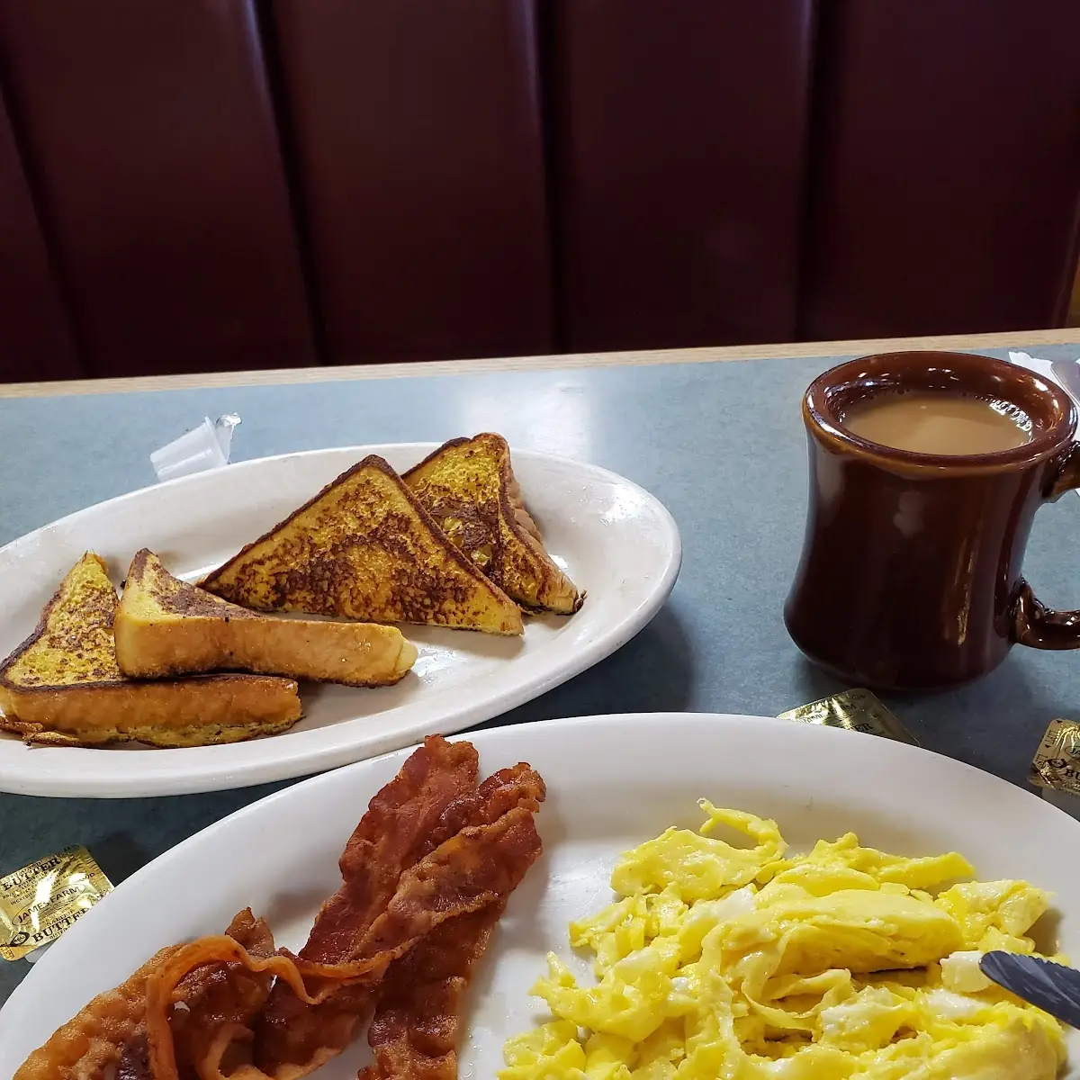 Scrambled Eggs Bacon & French Toast