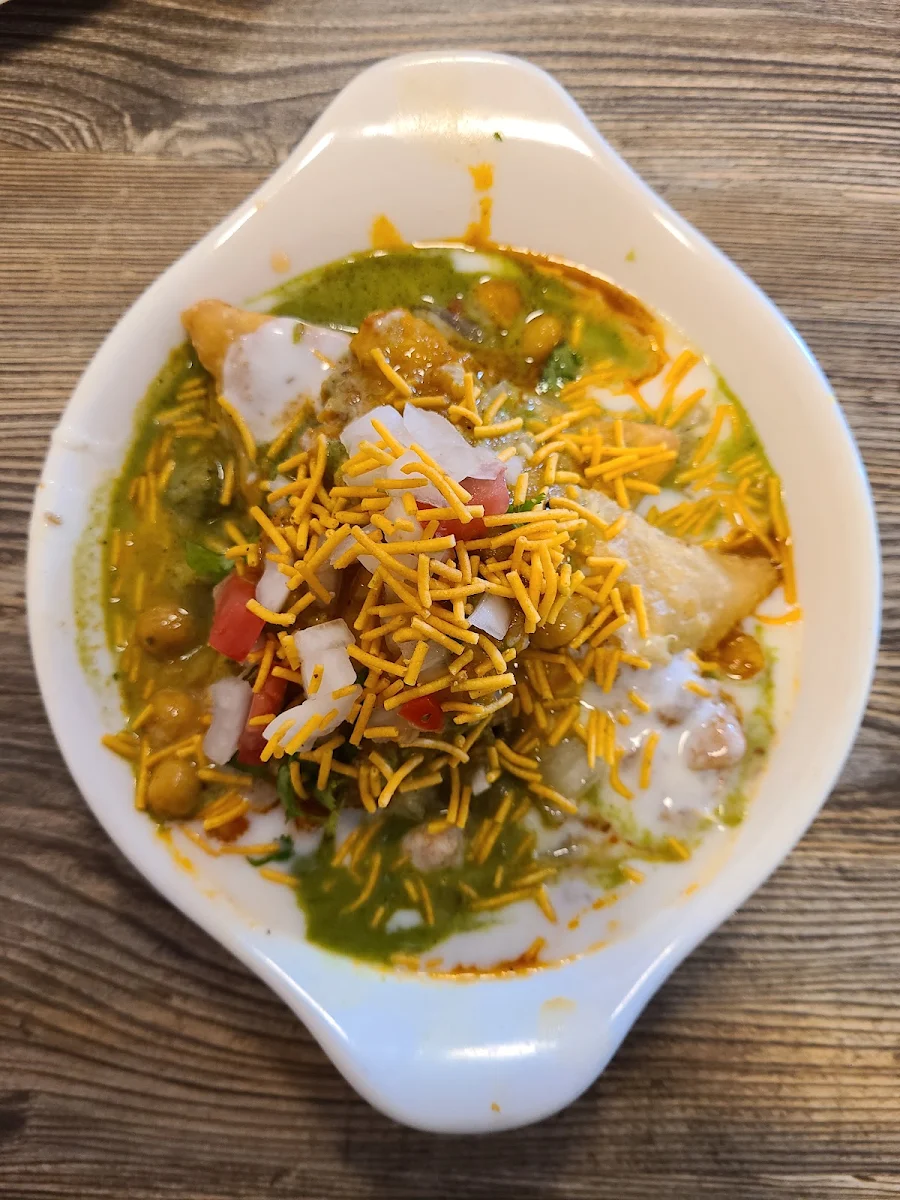 Avocado Jhalmuri, Saffron Indian Bistro