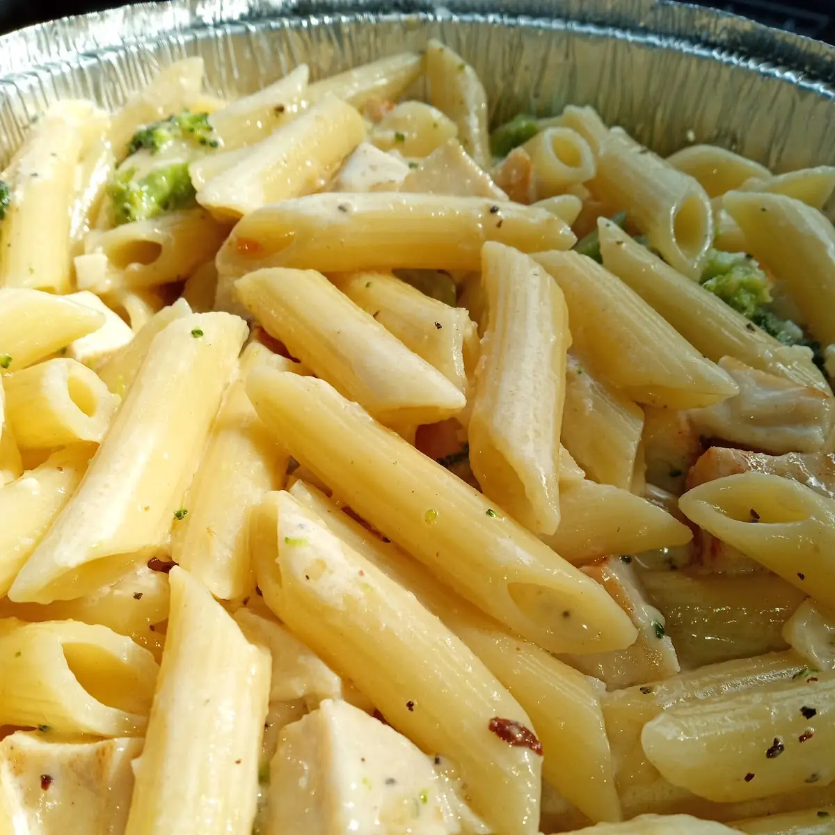Penne Alfredo with Broccoli & Chicken