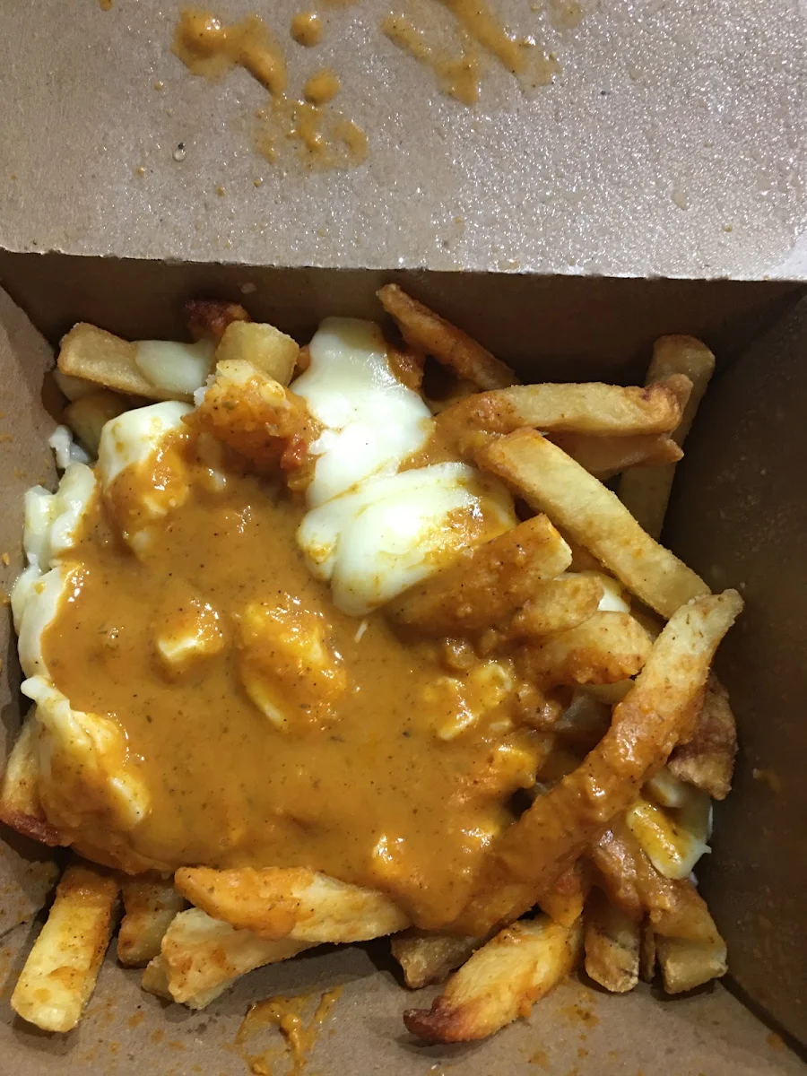 Butter Chicken Poutine