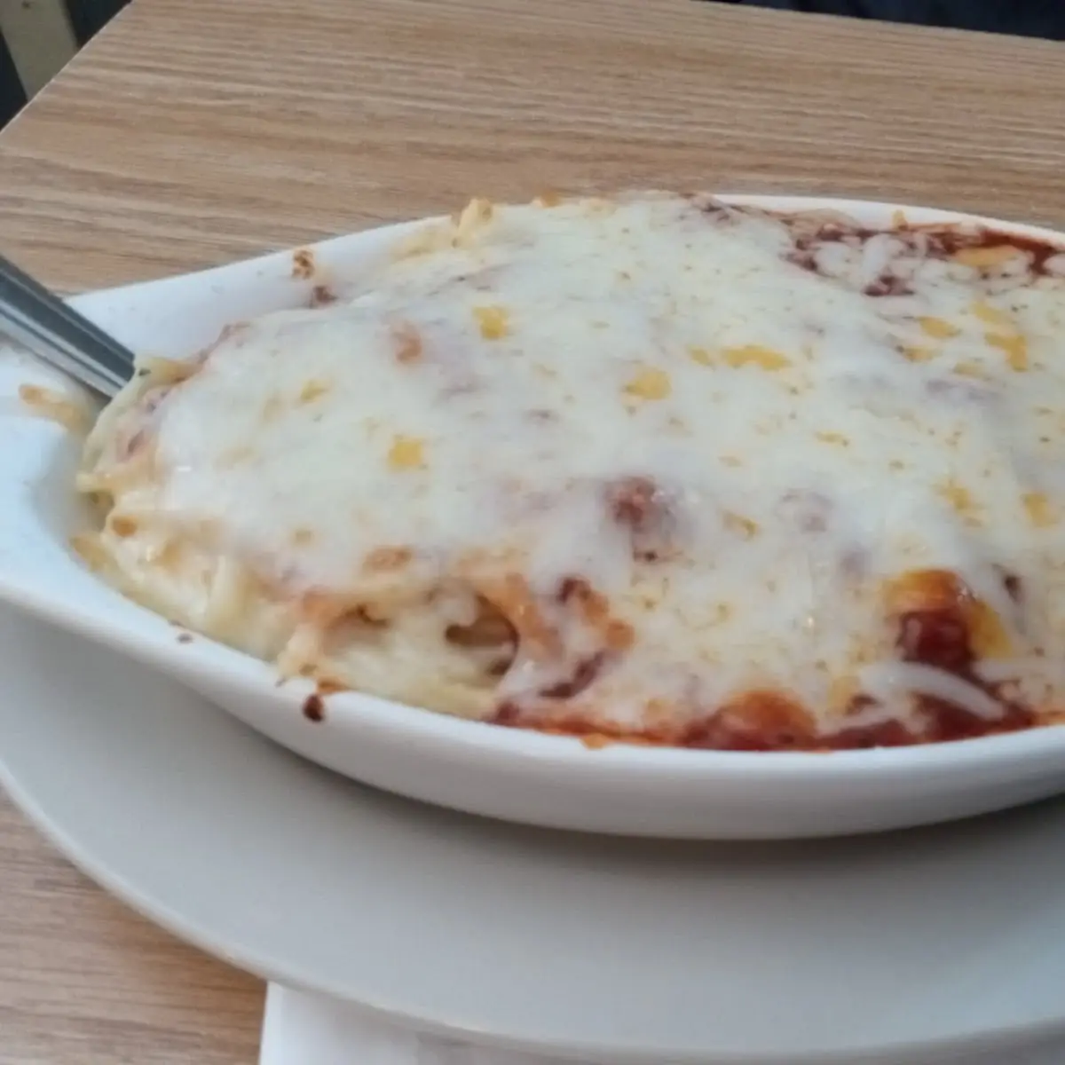 Baked Spaghetti with Bread Sticks