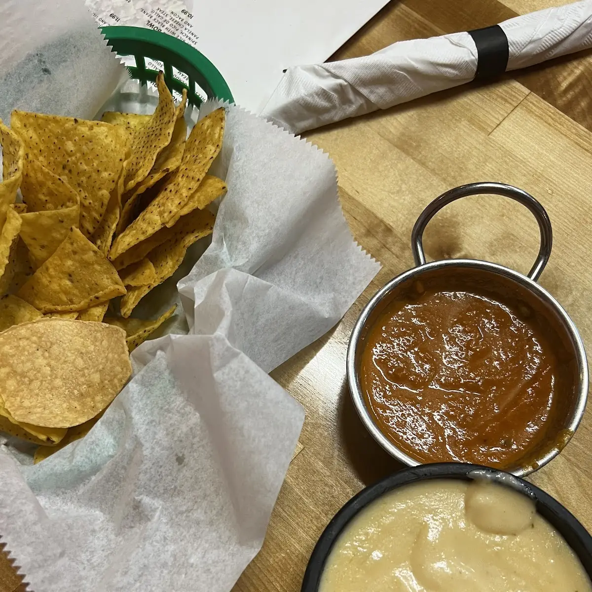Chips & Queso