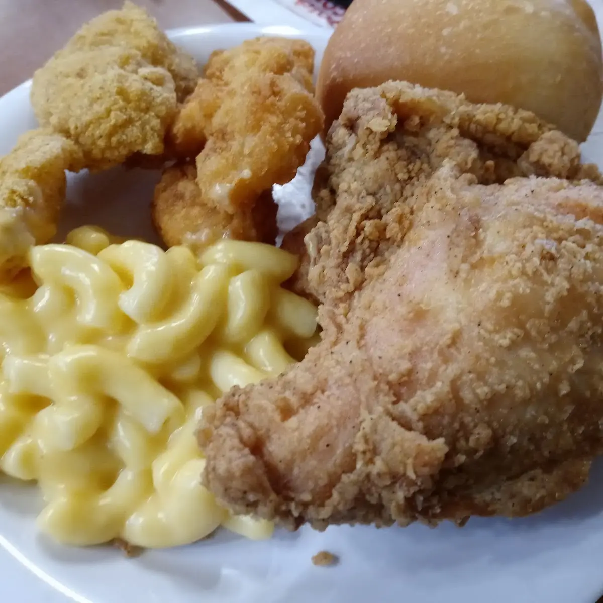 Fried Chicken Mac and Cheese