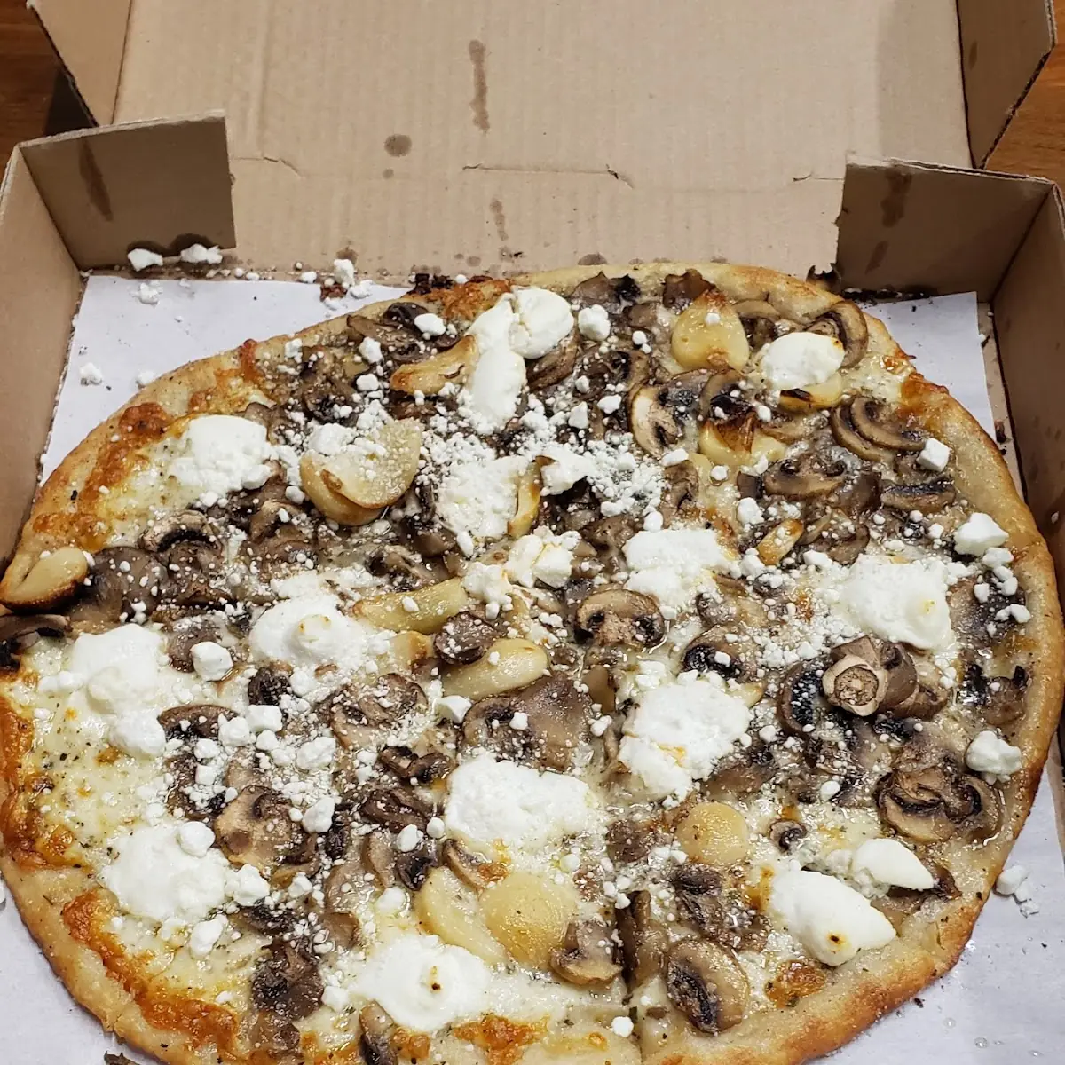 Garlic Mushroom Pizza