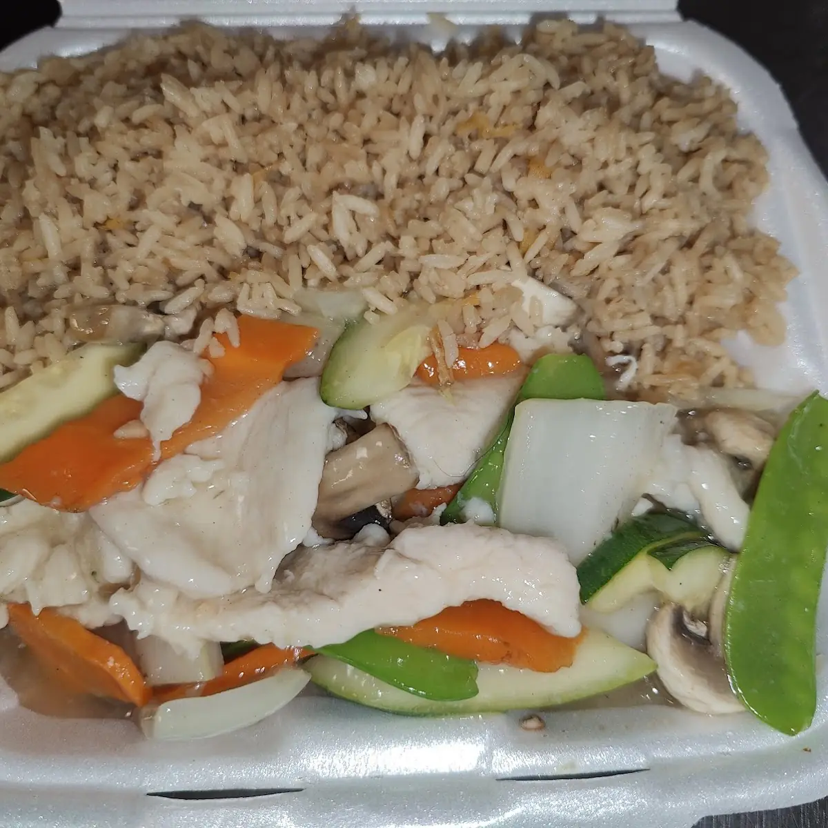 Lunch Mushroom Chicken White Sauce Style