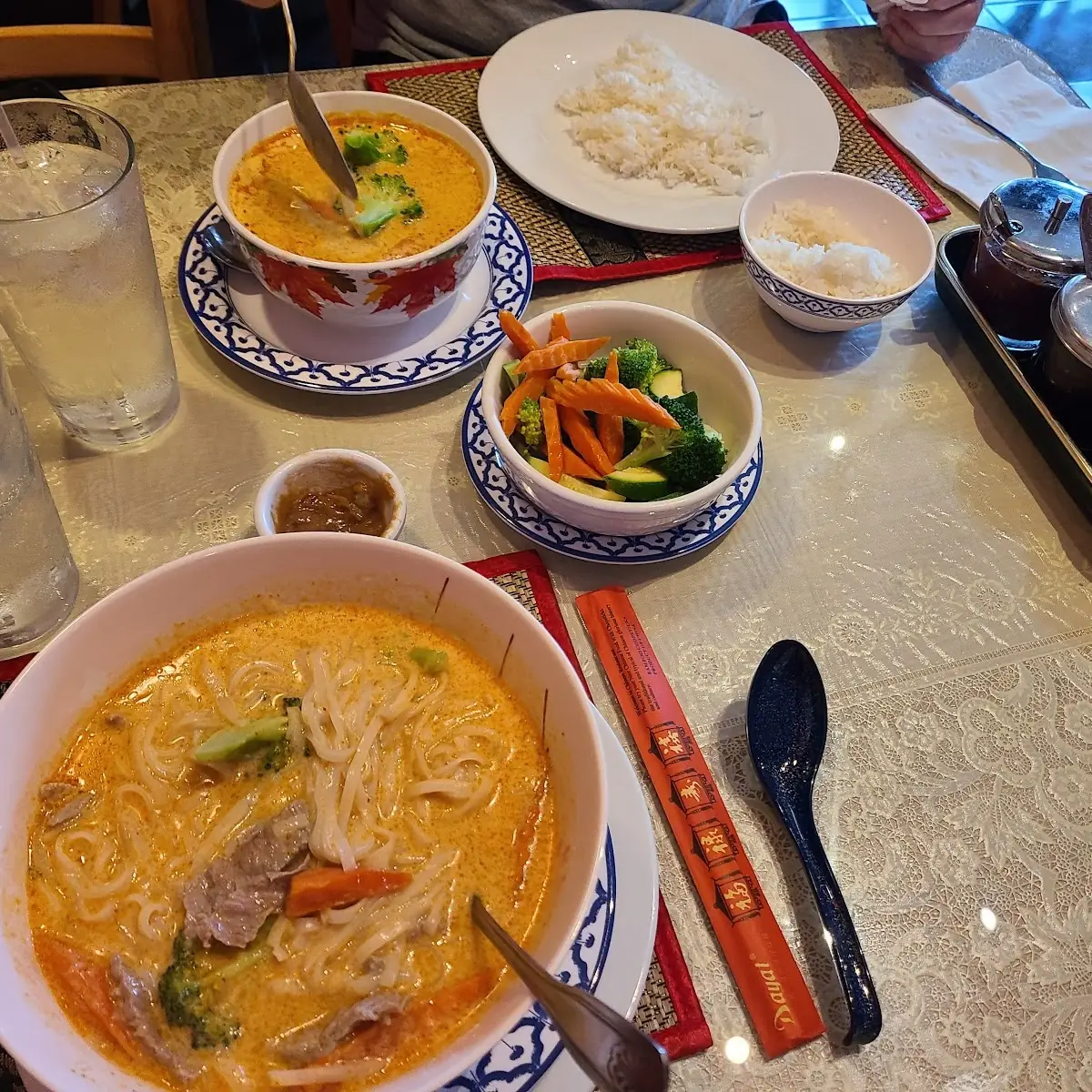 N 7 Coconut Red Curry Noodle with Beef