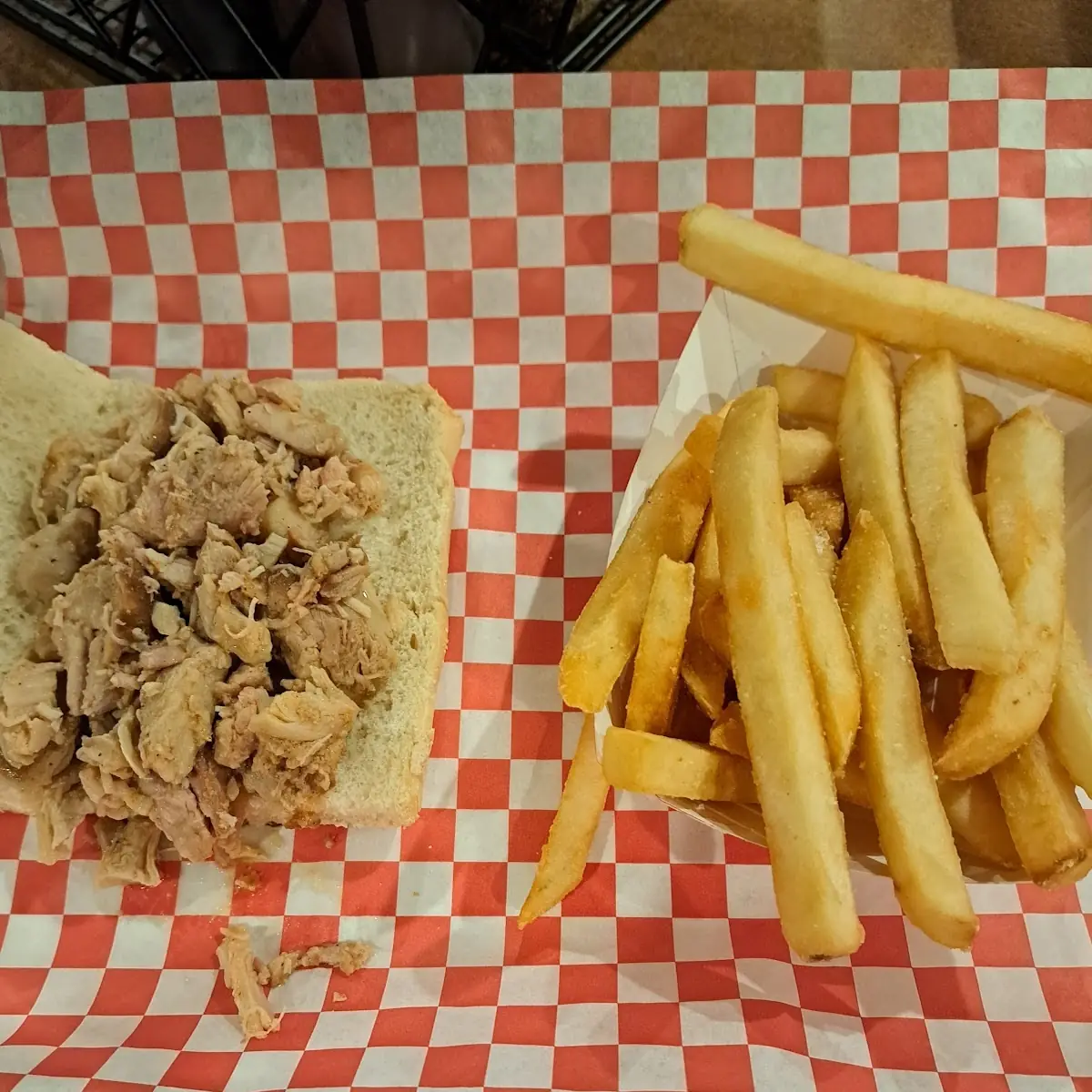 Pulled Chicken Sandwich with Fries
