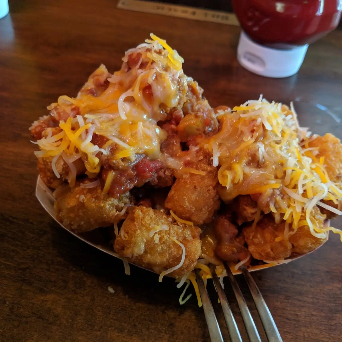 Tater Tots with Chili Cheese