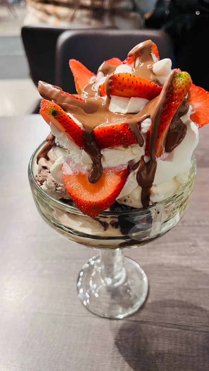 Hot Fudge Sundae