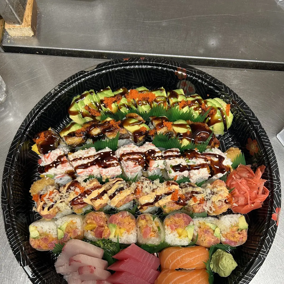 Sushi Deluxe 16 pcs