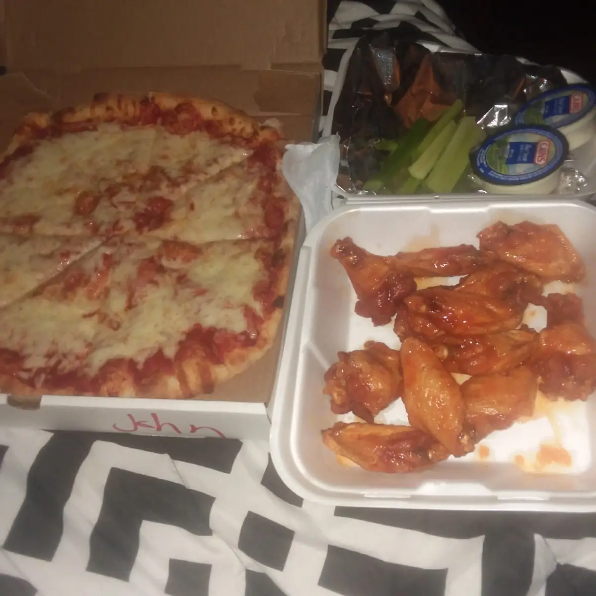 Chicken Wings Combo Pizza