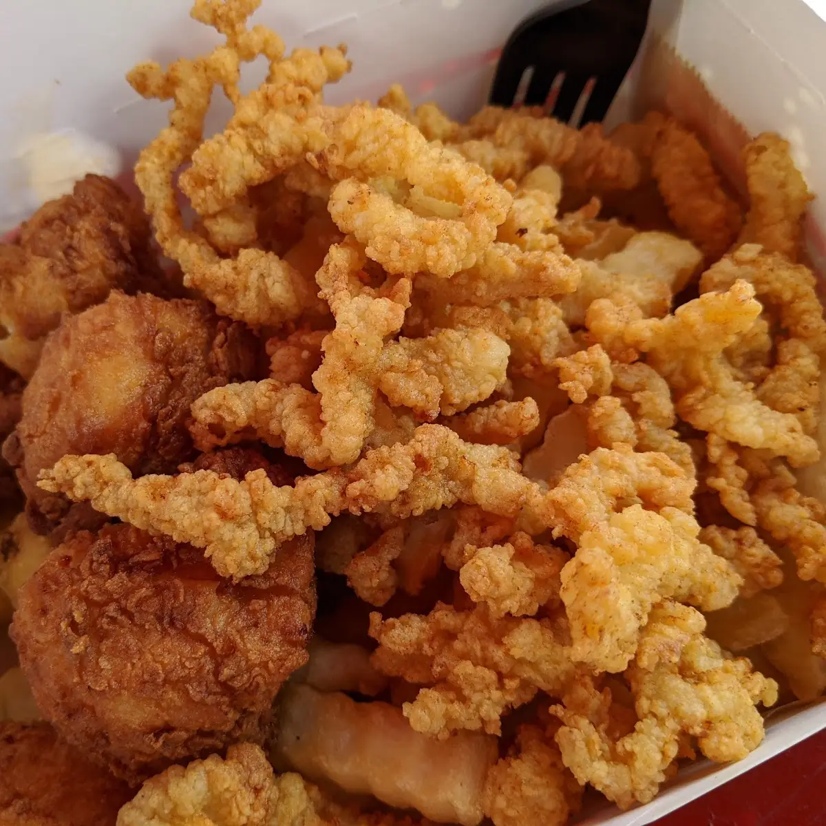 50 50 Box with Scallops and Clam Strips
