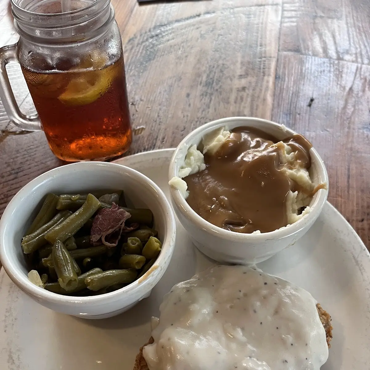 Mashed Potatoes with Gravy and Green Beans
