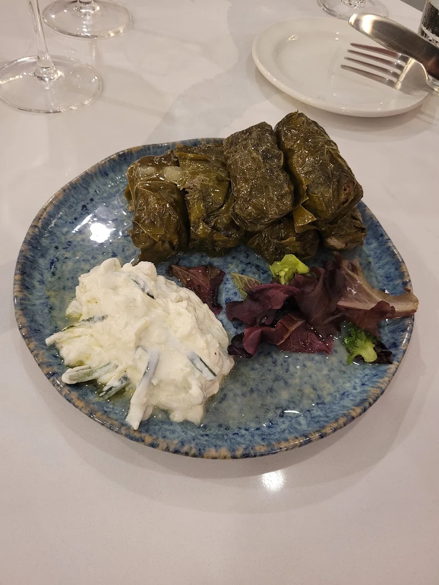 Dolmades, Limani on Hess