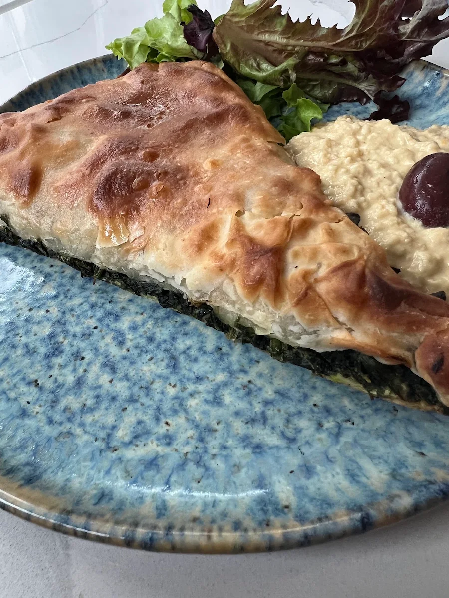 Vegan Spanakopita, Limani on Hess