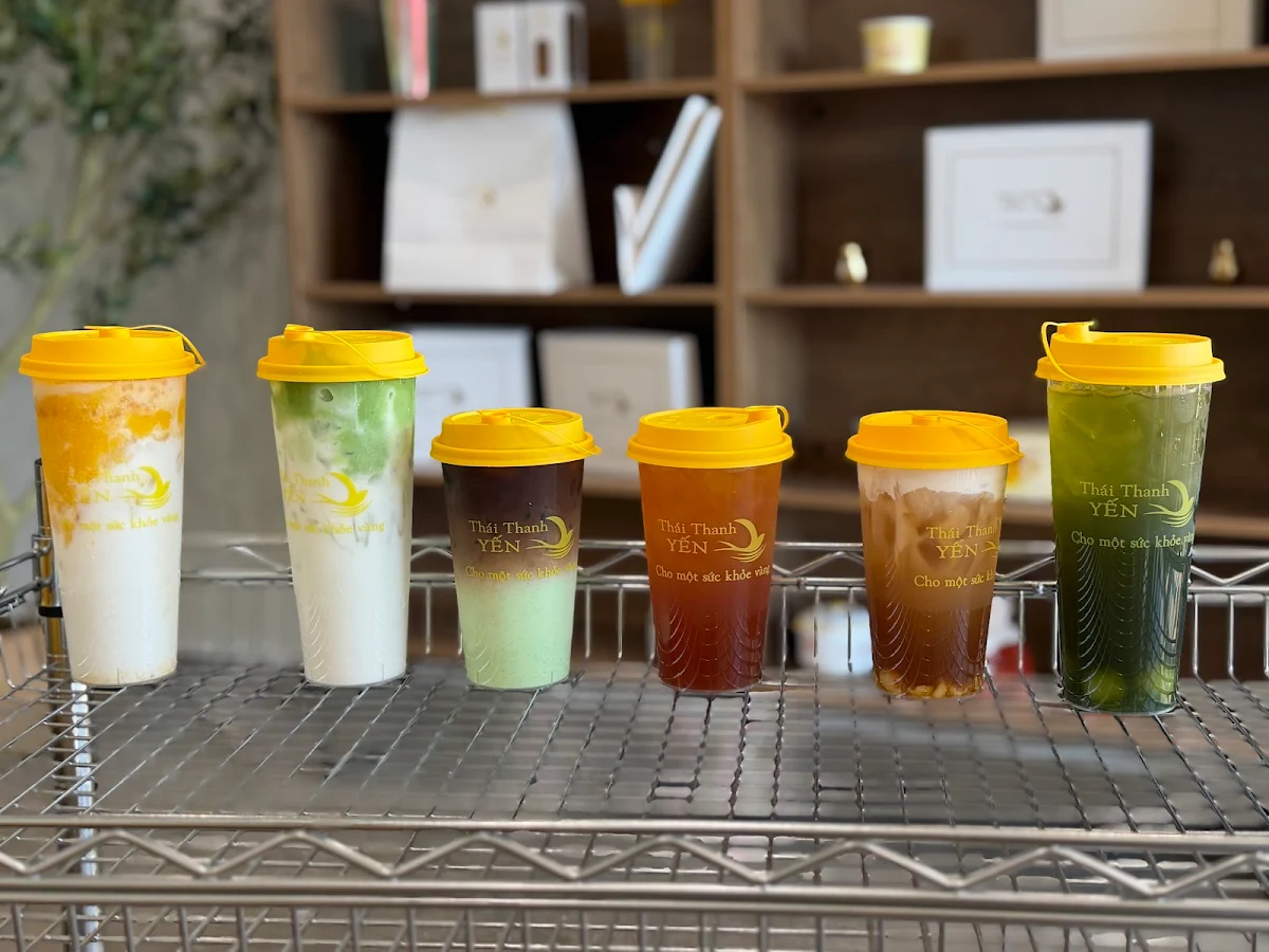 Iced Matcha and Tea Drinks