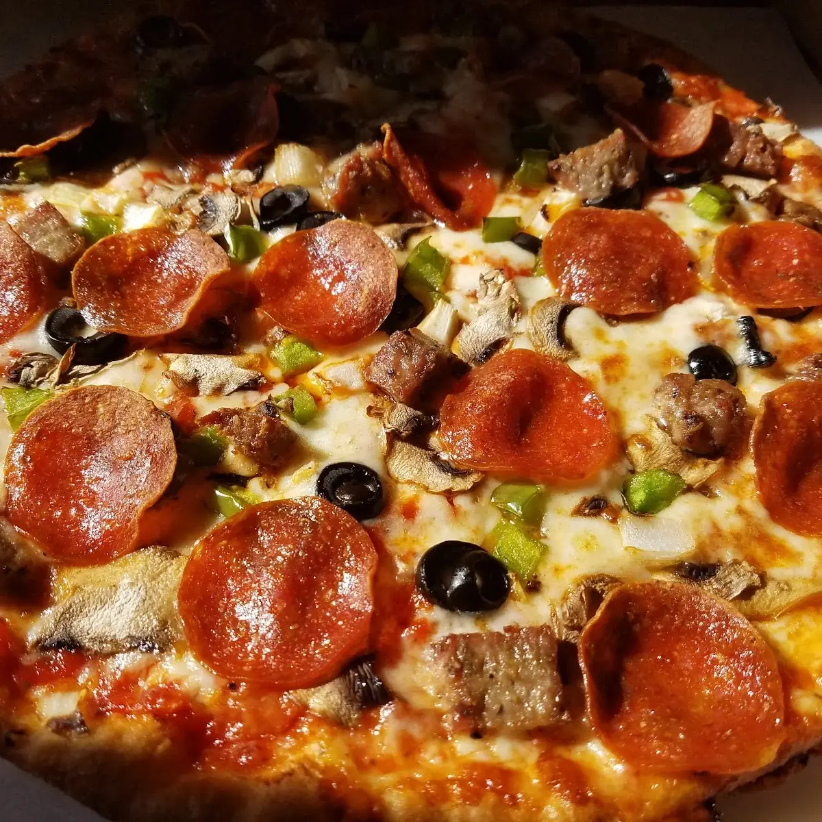Roma Supreme Pizza