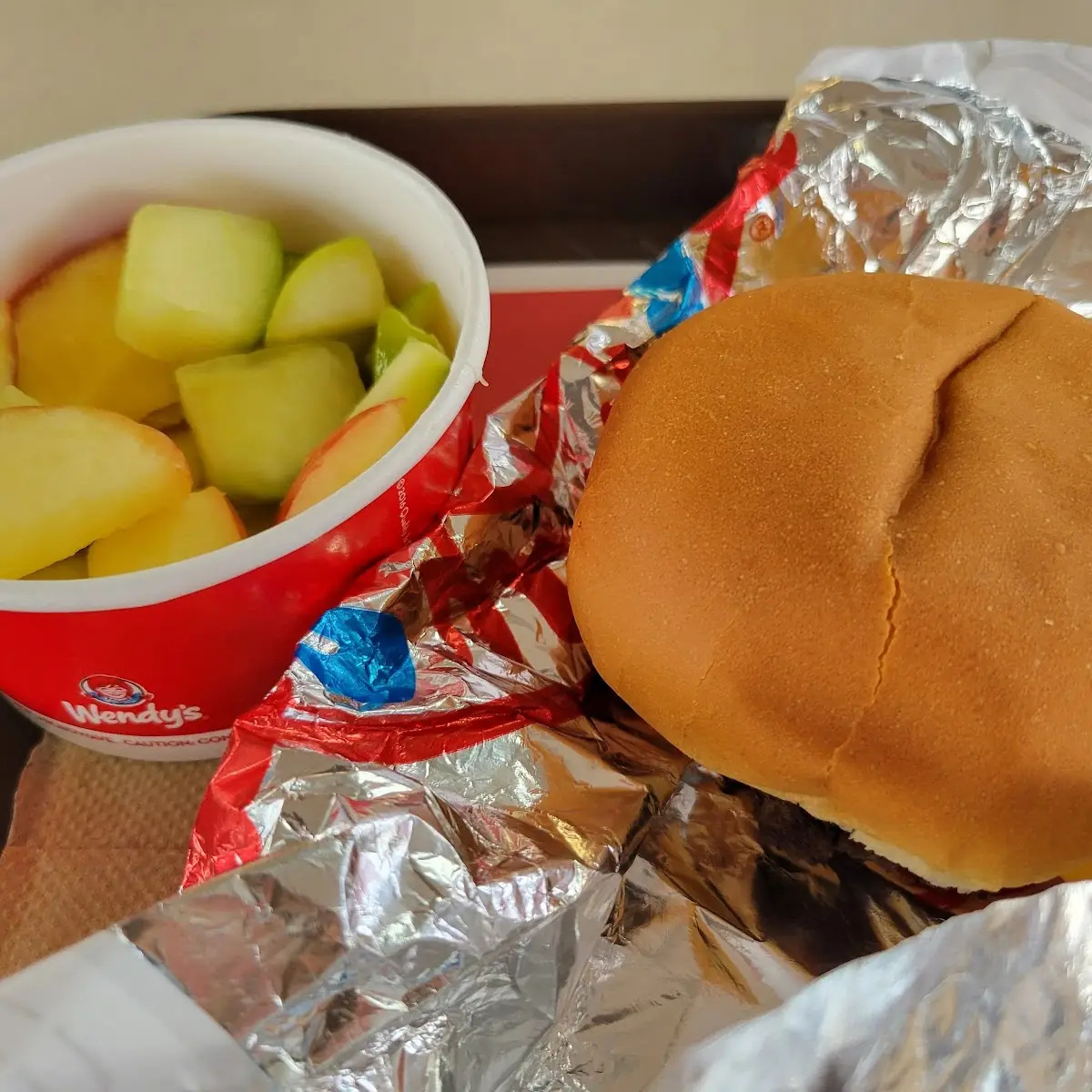 Kids Meal Cheeseburger and Apples