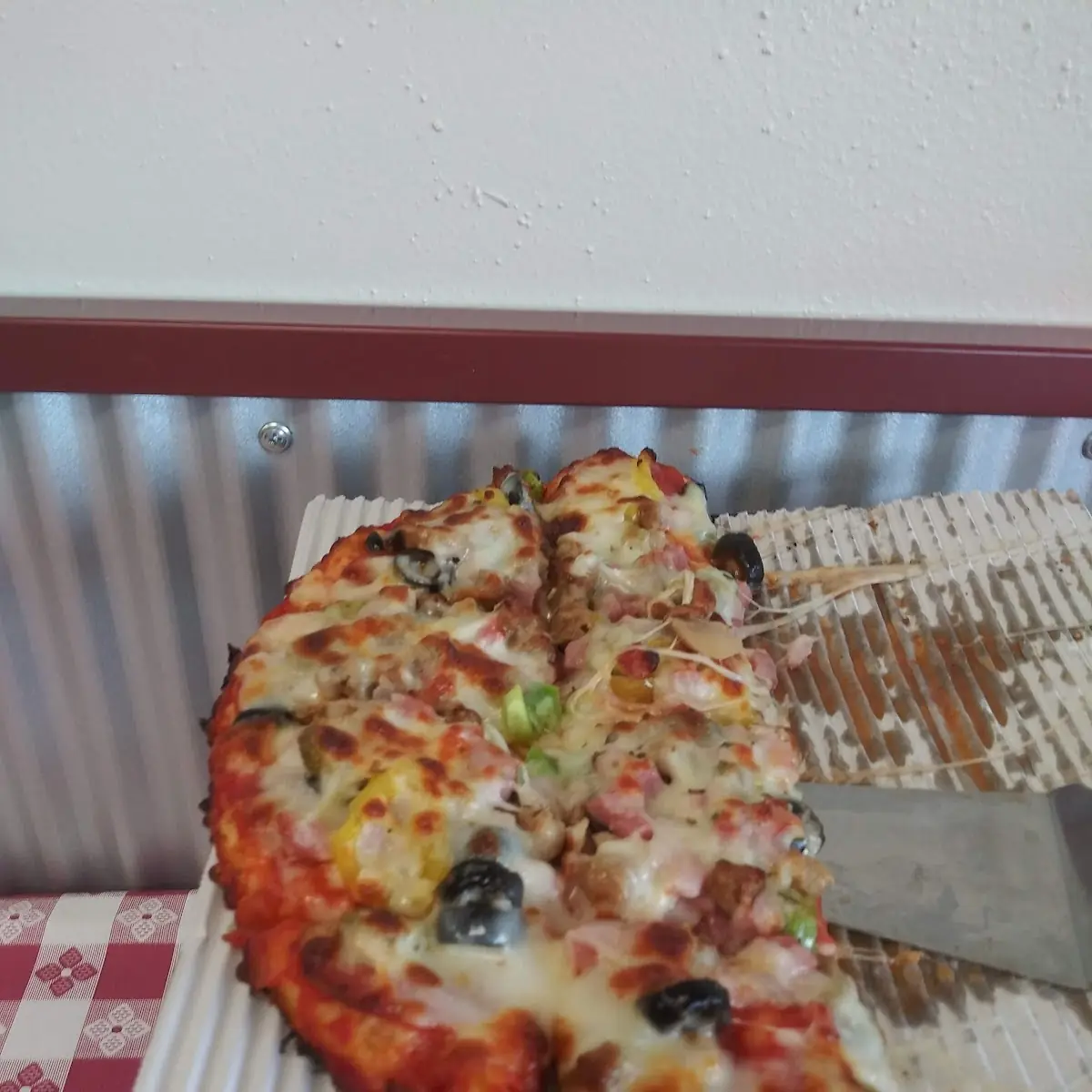 Deluxe Pizza