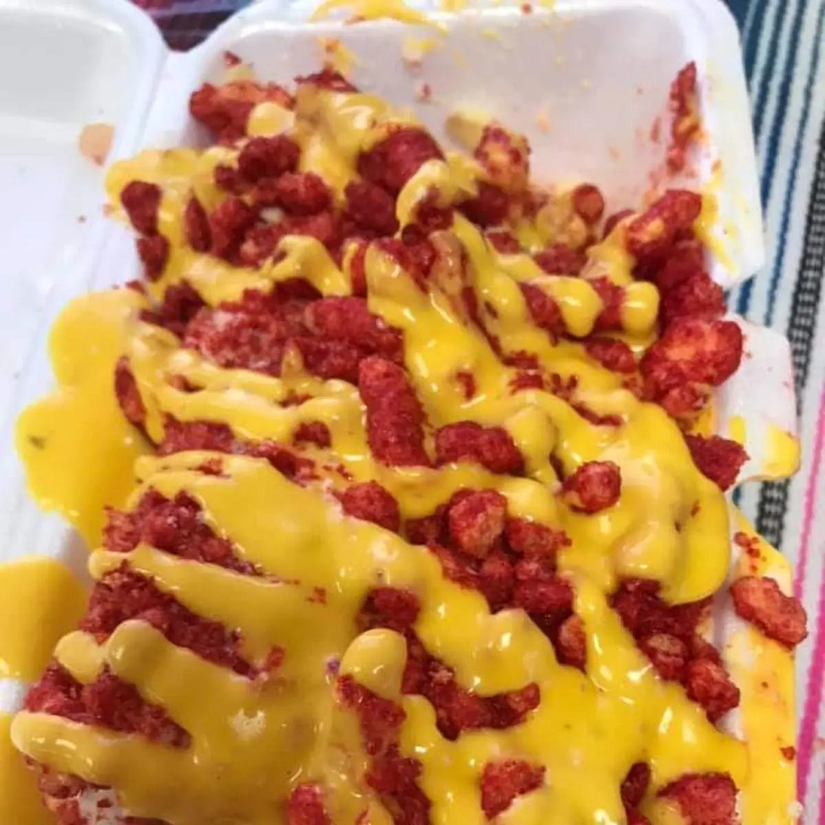 Hot Cheetos Con Queso