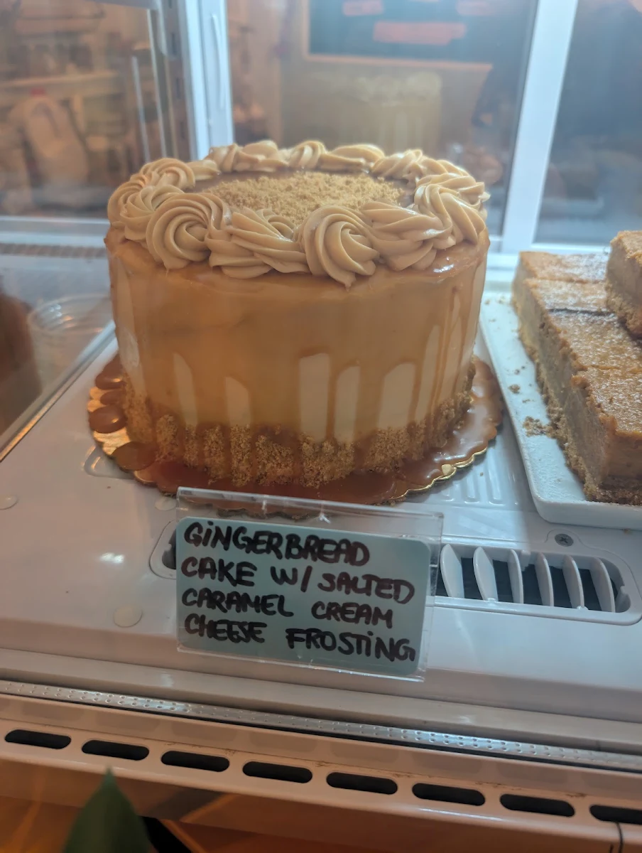 Salted Caramel Gingerbread Cake