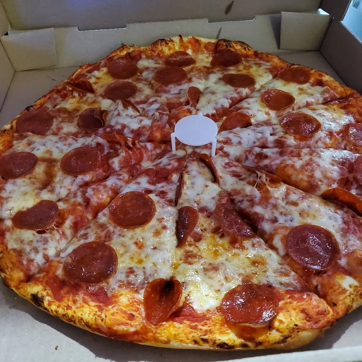 Extra Large Pepperoni Pizza