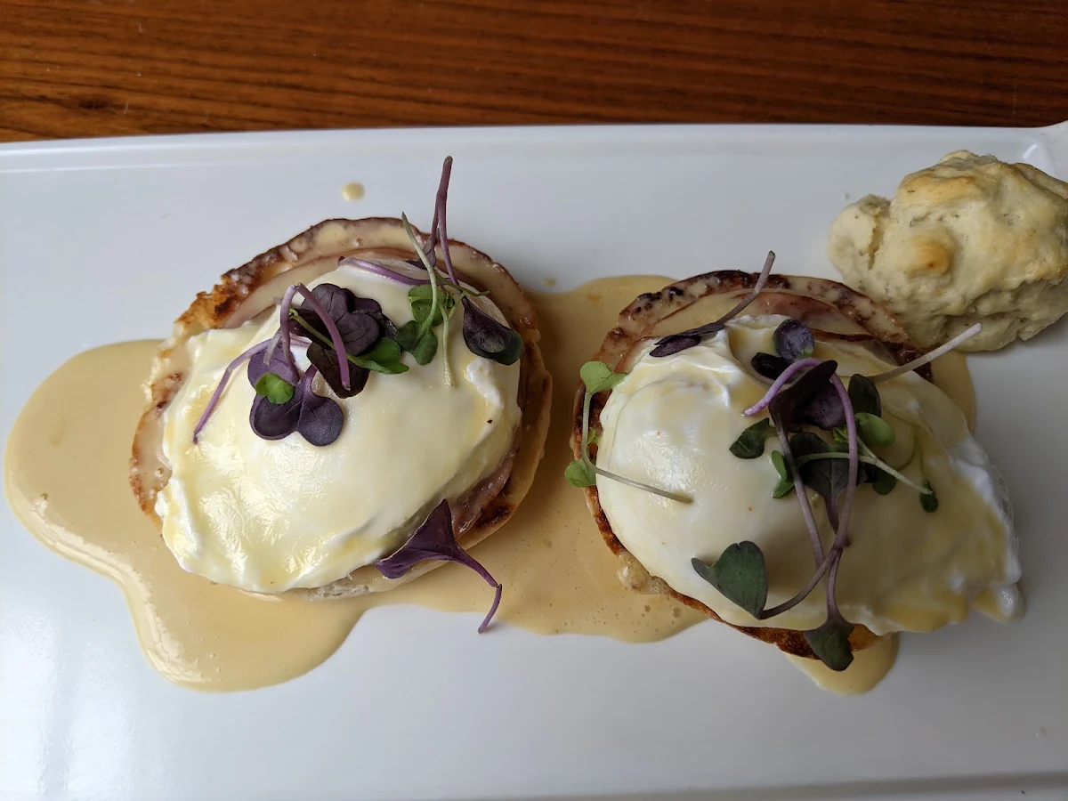 Eggs Benedict