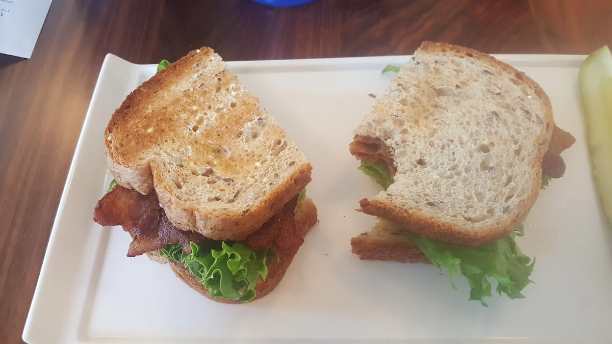 Smoked Salmon blt