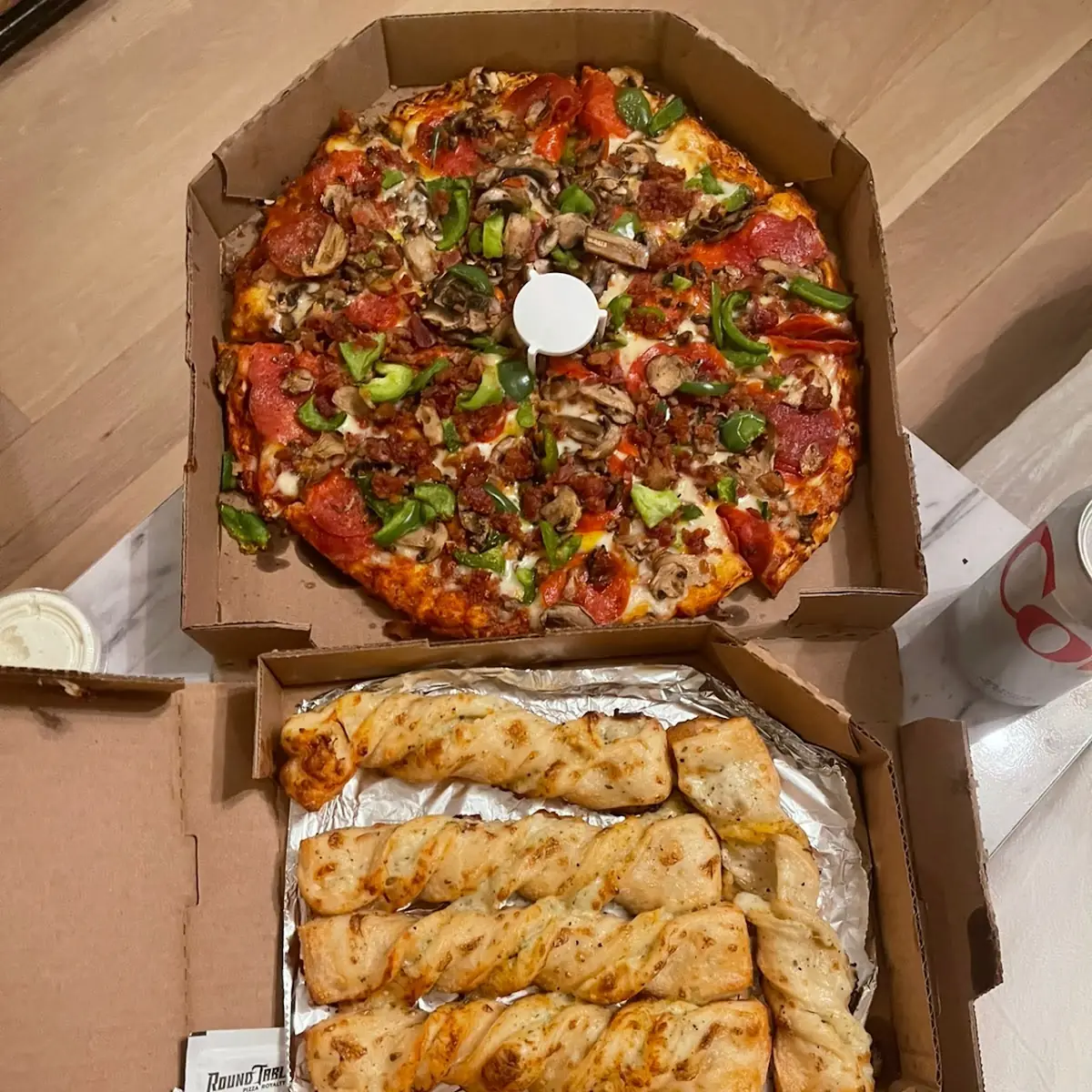 Zesty Hawaiian Pizza