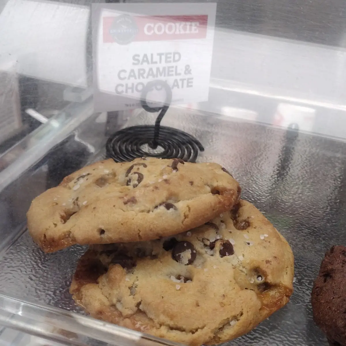 Salted Caramel & Chocolate Cookie