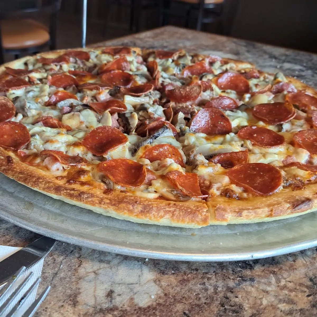 Meat Lovers Pizza w Mushrooms