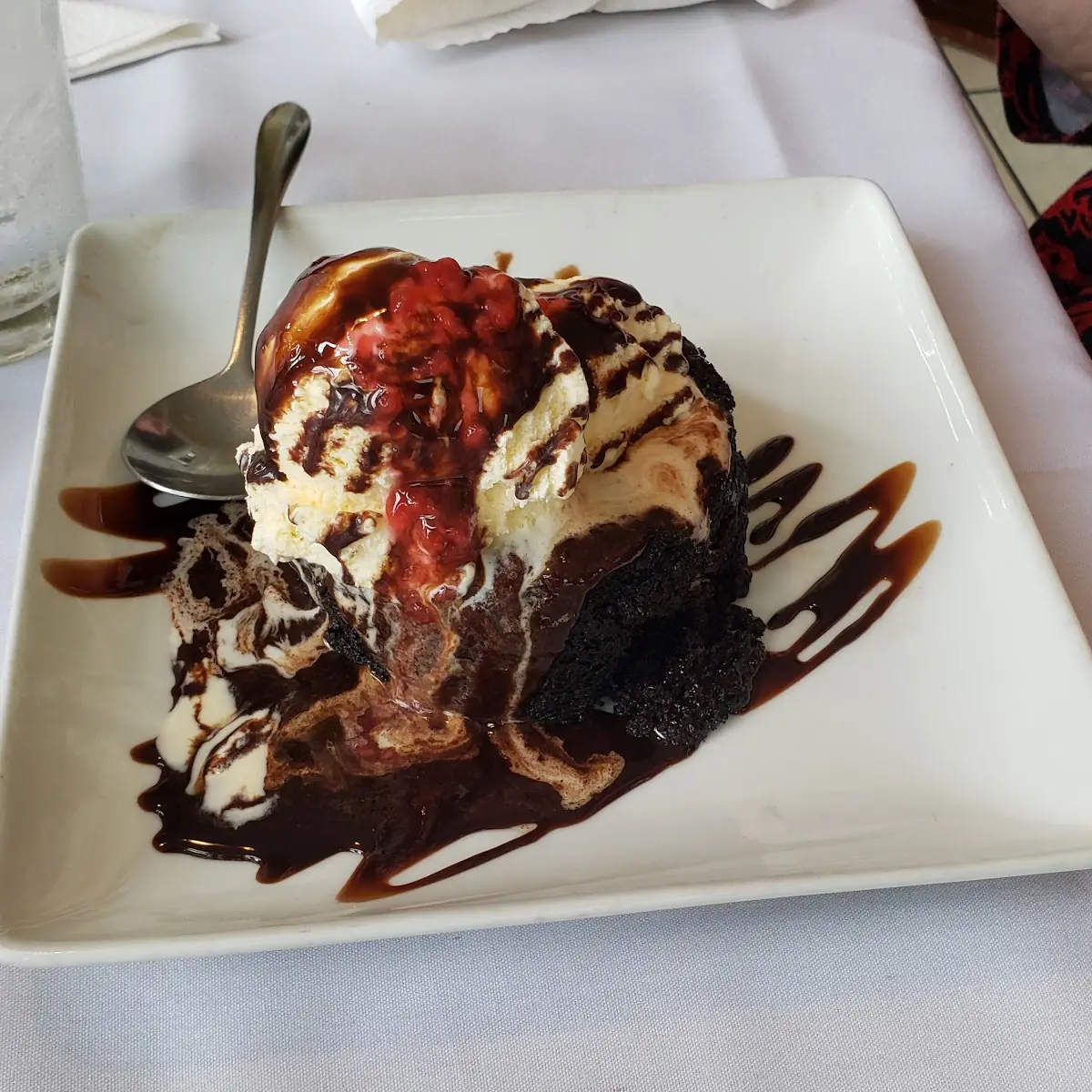 Lava Cake w Ice Cream