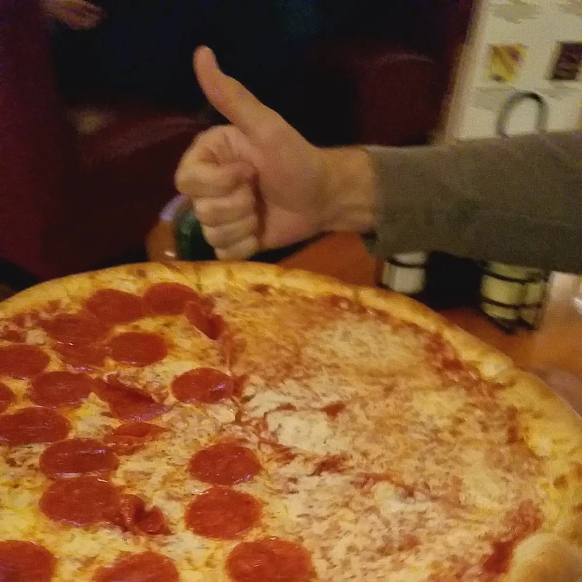 Large Pepperoni Pizza