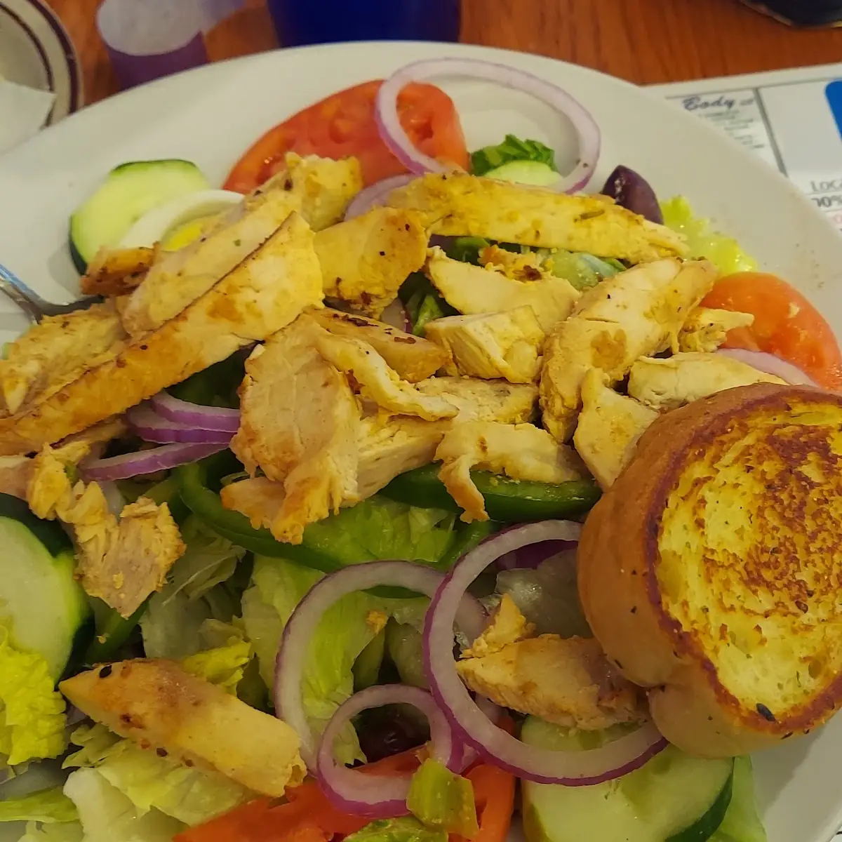 Garden Salad with Grilled Chicken