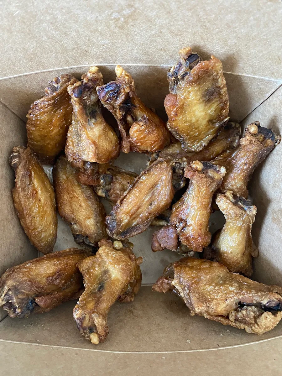 Regular Wings, Kelseys Original Roadhouse