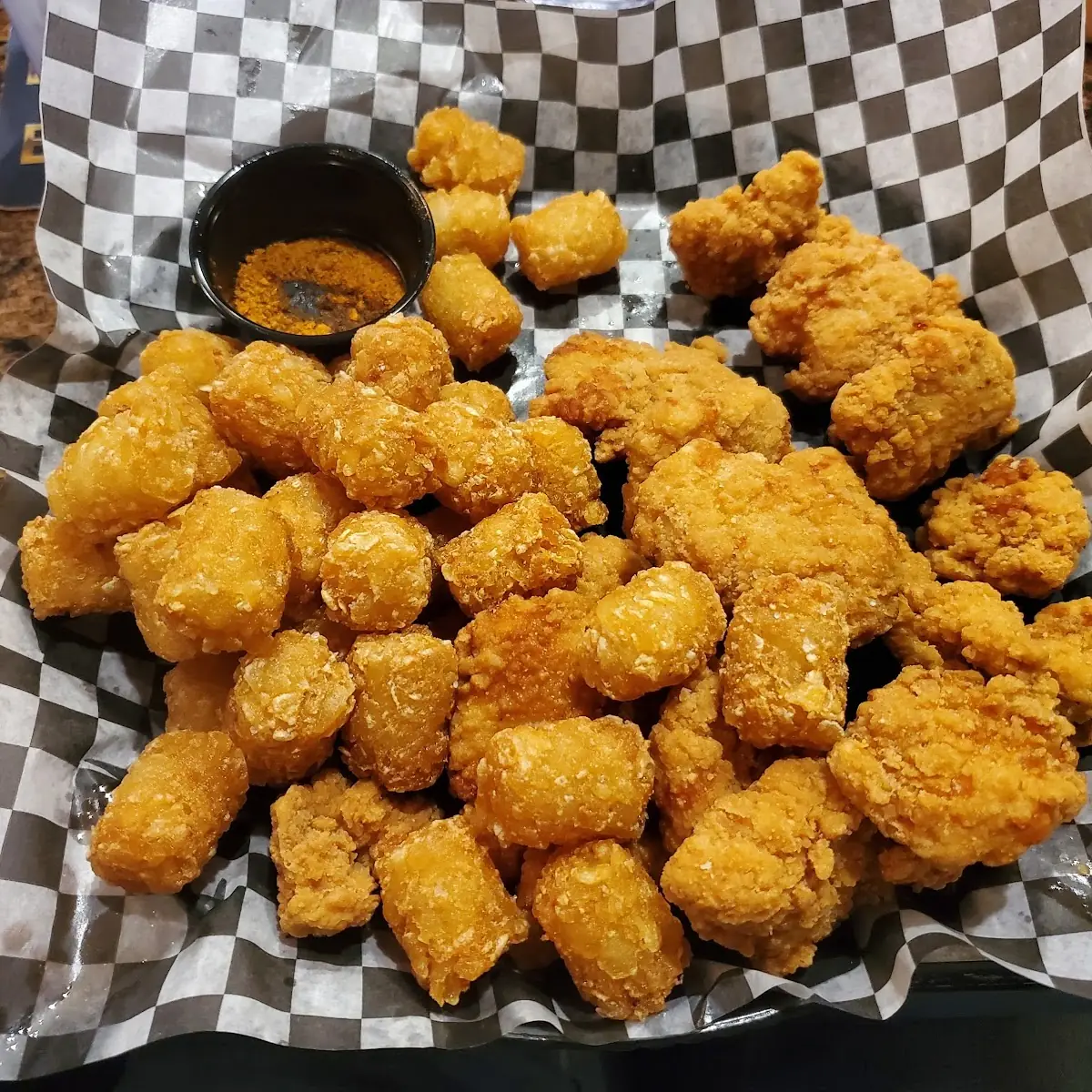 Boneless Wings with Tots