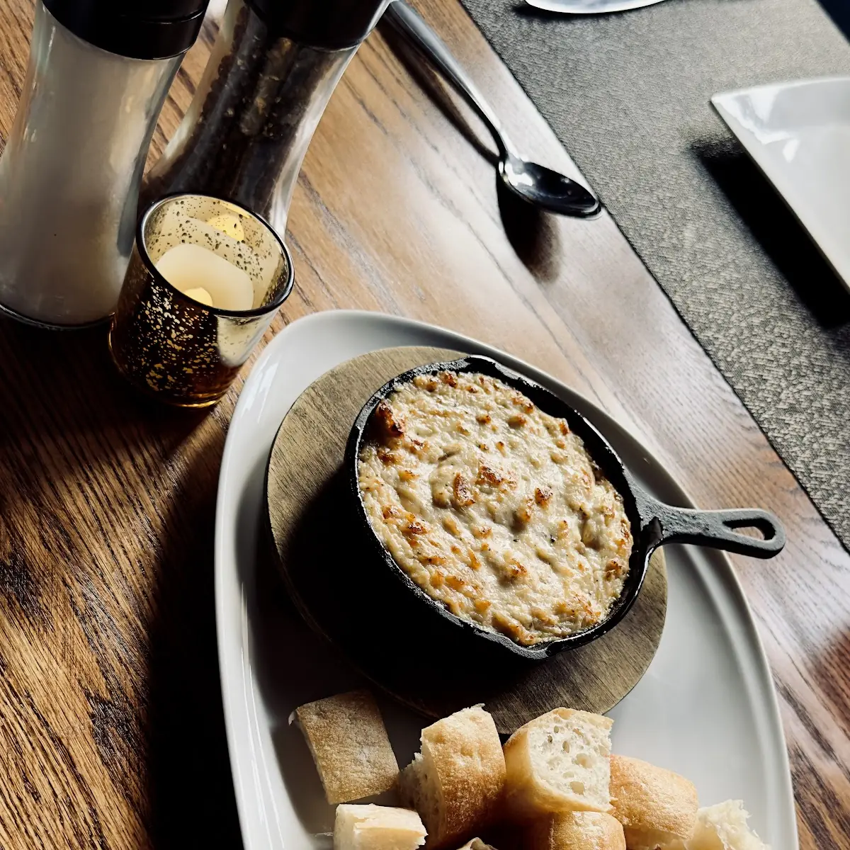 Smoked Gouda and Crab Fondue