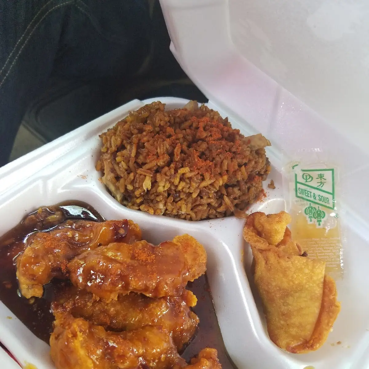 Hot Braised Chicken Wing Combination Plate