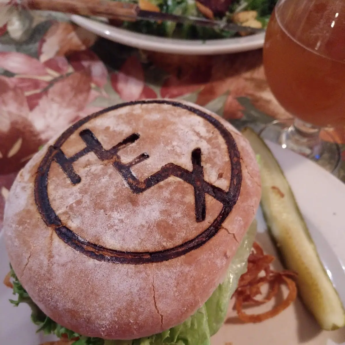 Hex Onion Burger
