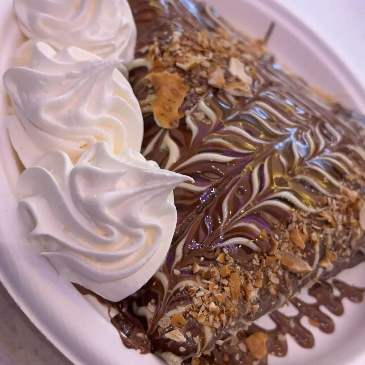 Service, Crepe Delicious Niagara Falls