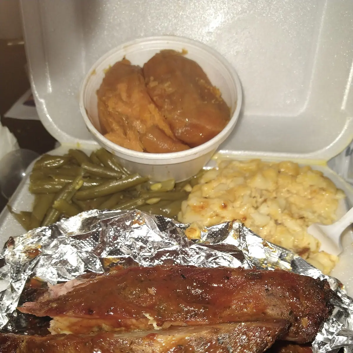 Ribs Macaroni Cheese Fresh String Beans